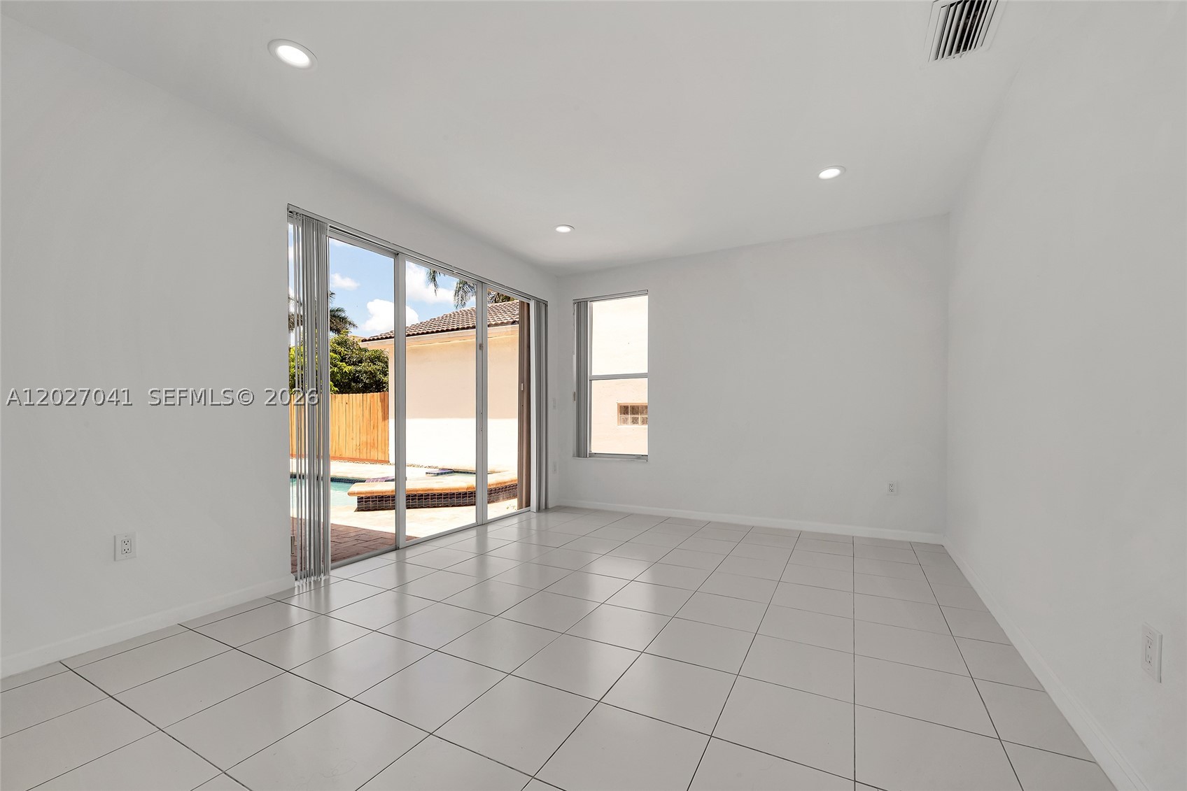 15558 Sw 112th Dr Property Photo 11
