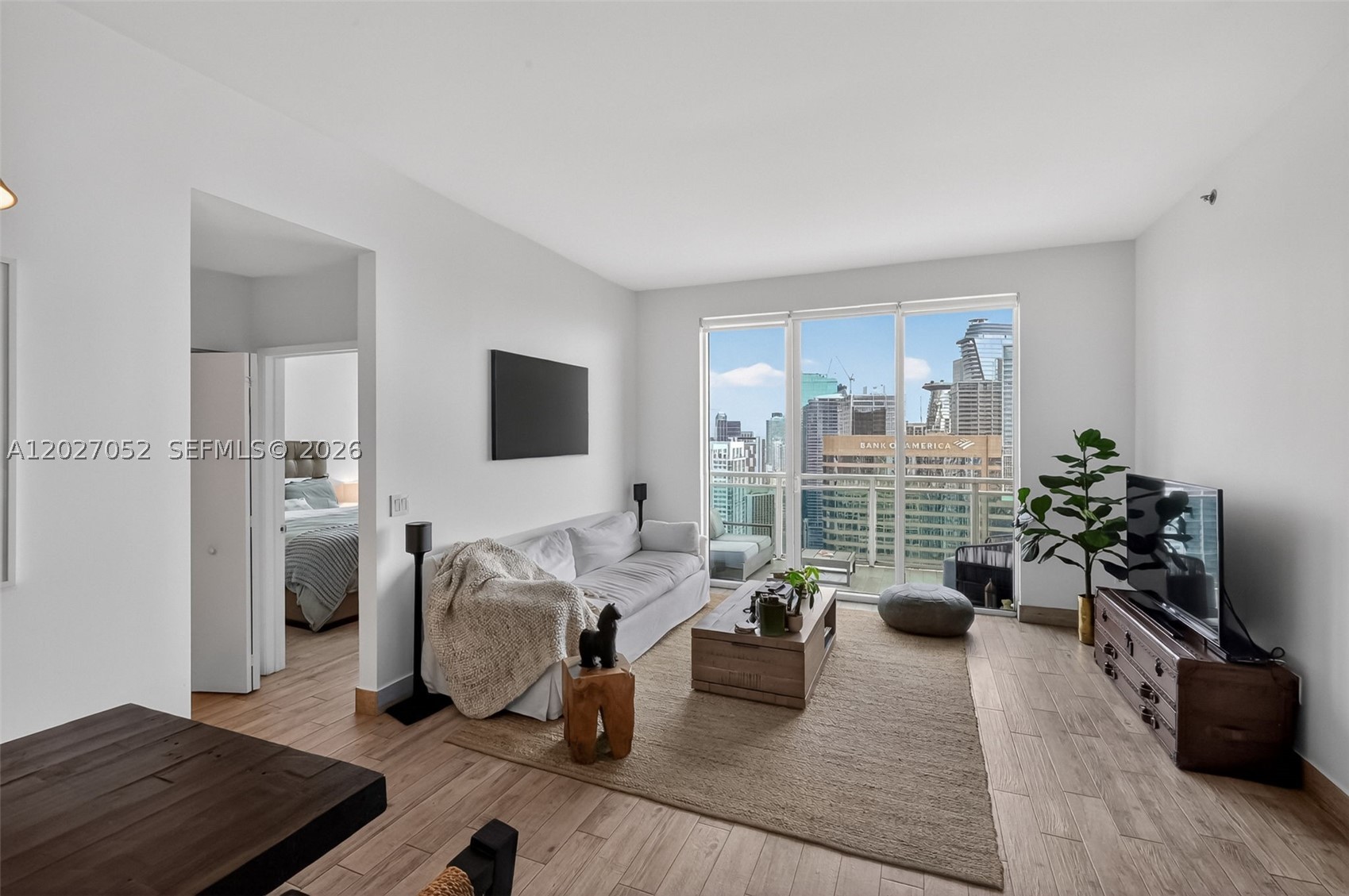 950 Brickell Bay Dr 4504 Property Photo 3