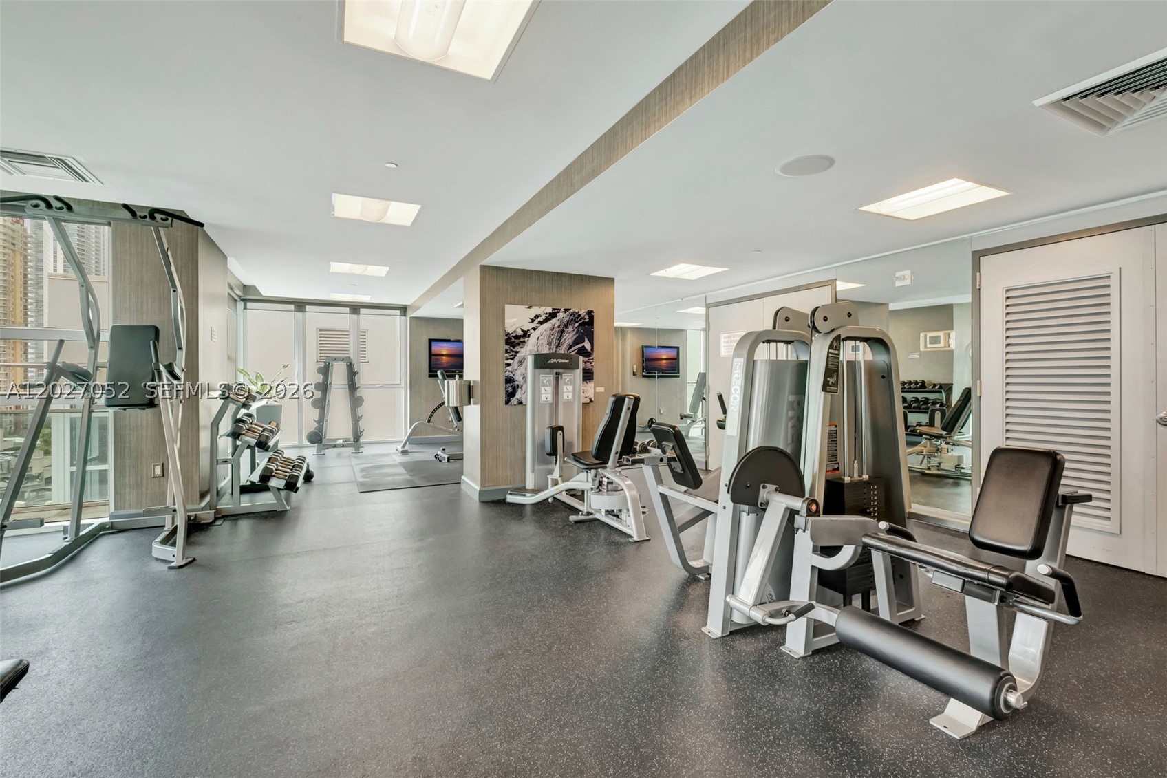 950 Brickell Bay Dr 4504 Property Photo 23