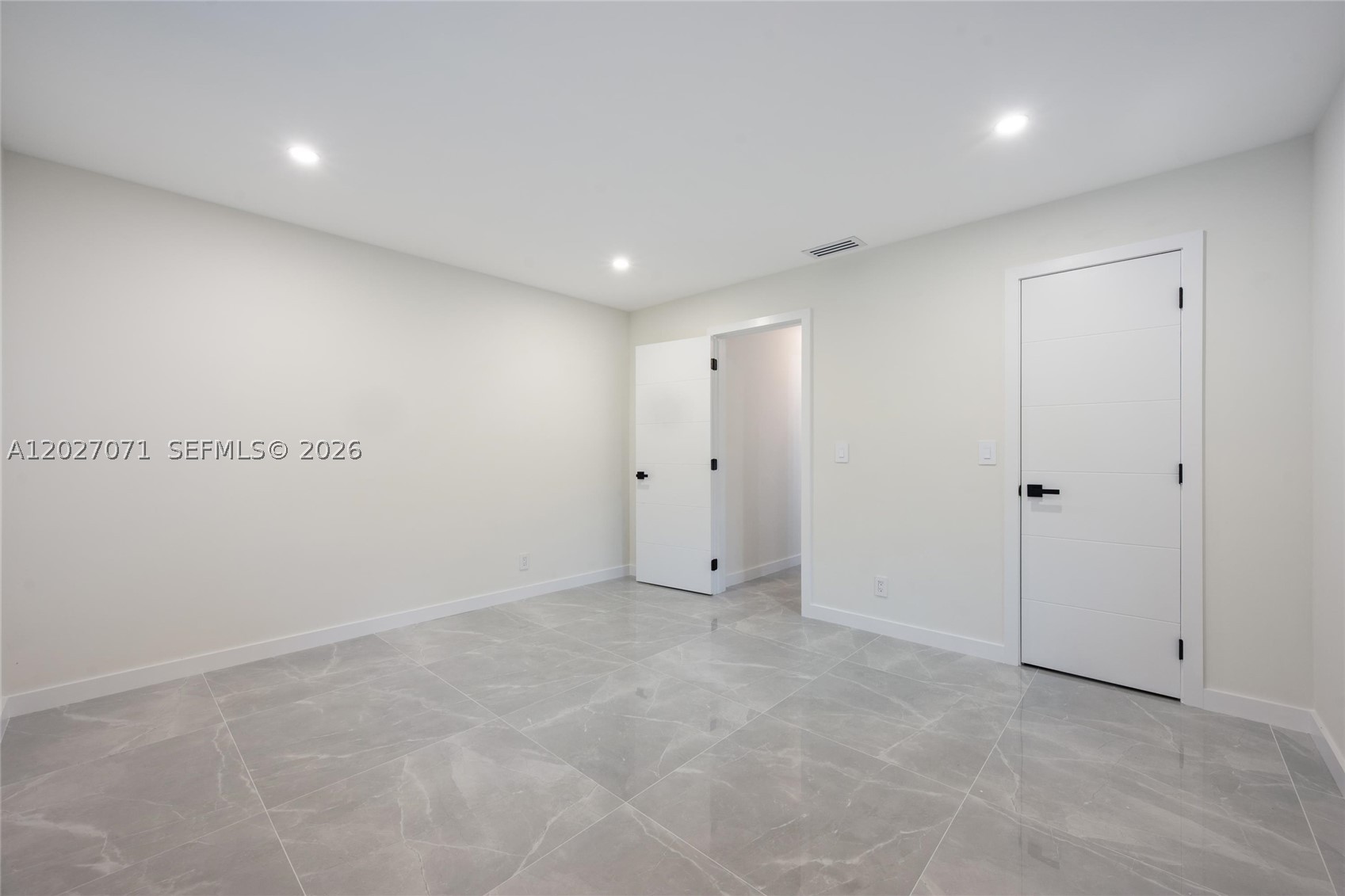 4024 Monroe St Property Photo 17