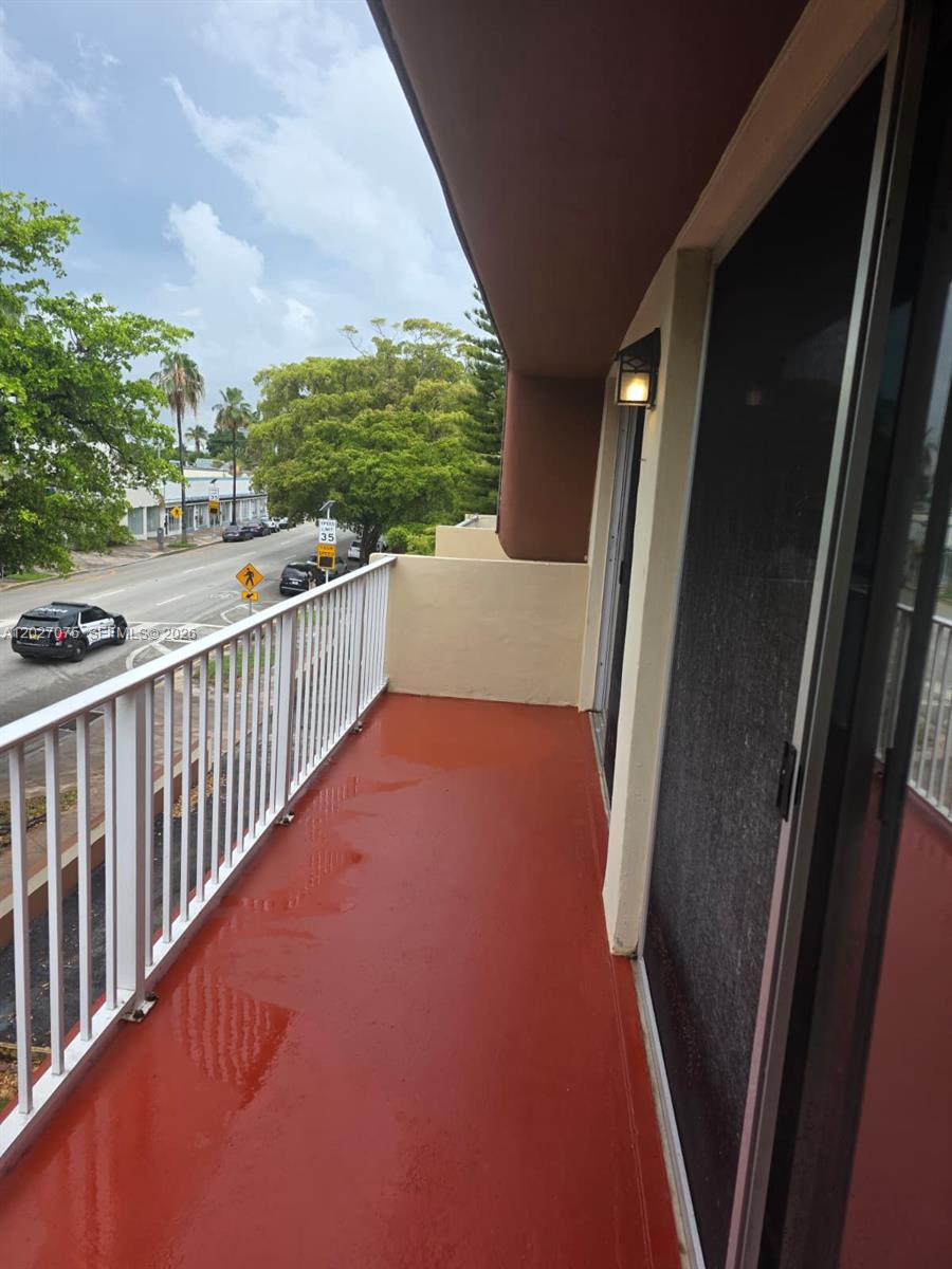 1175 Normandy Dr 3b Property Photo 4