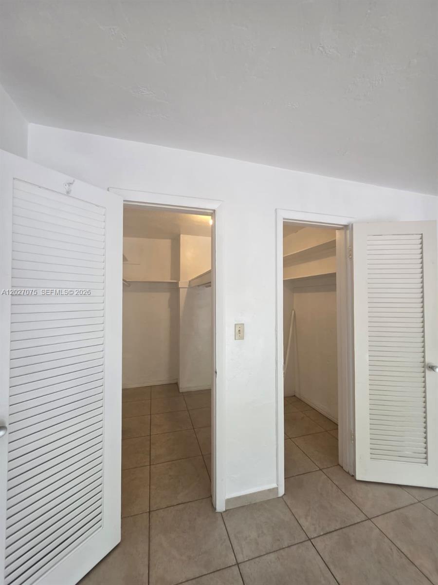 1175 Normandy Dr 3b Property Photo 10