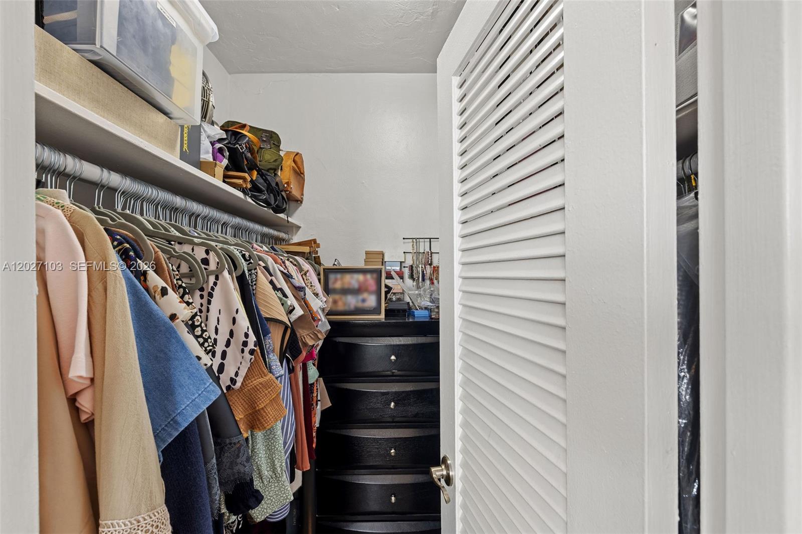 5001 Collins Ave 1e Property Photo 9