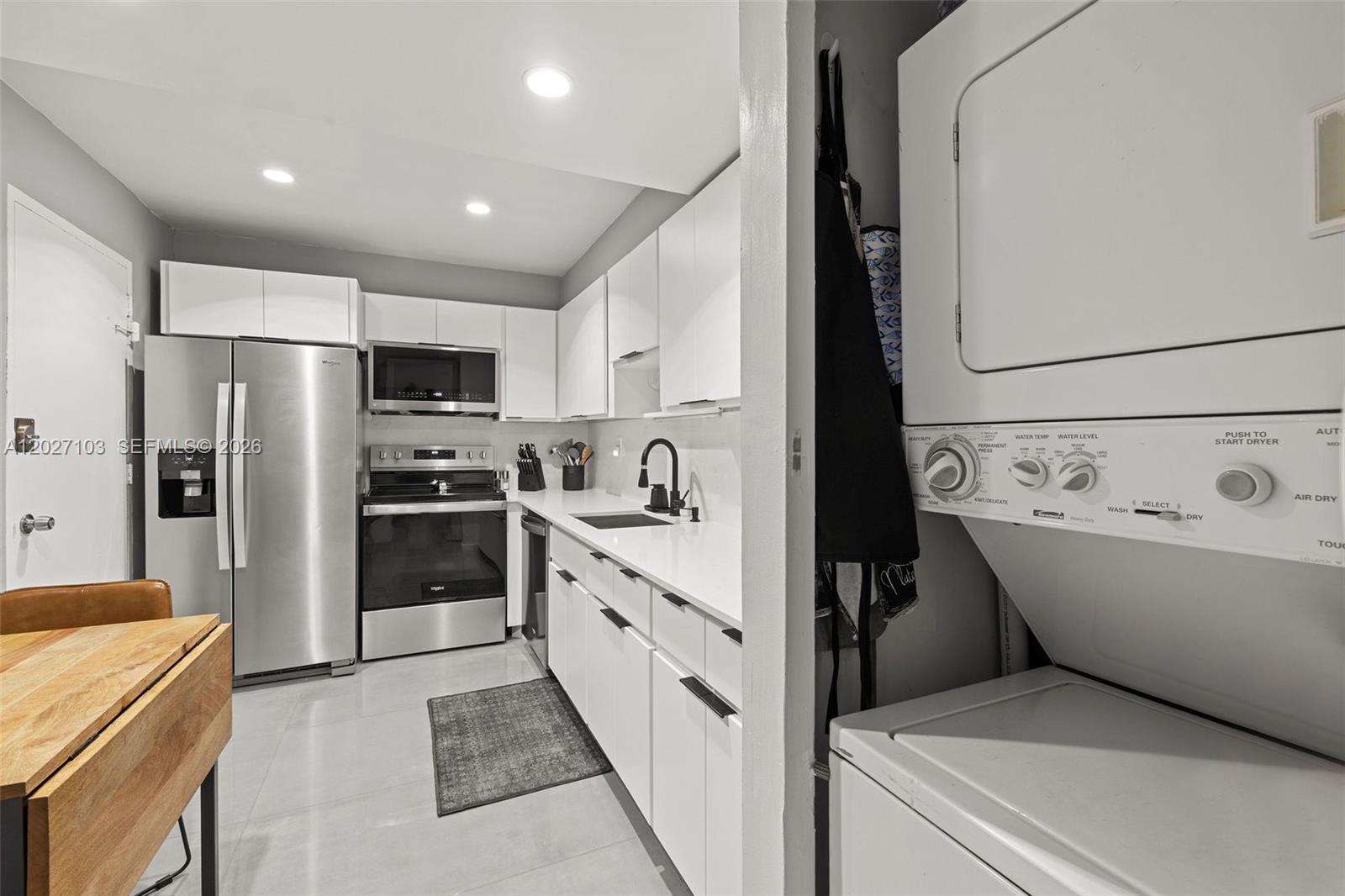 5001 Collins Ave 1e Property Photo 13