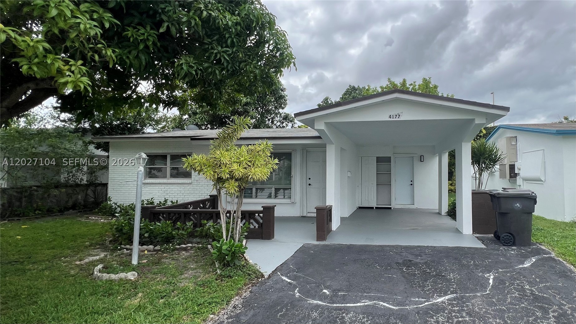 4177 NW 52nd Ave Property Photo 1