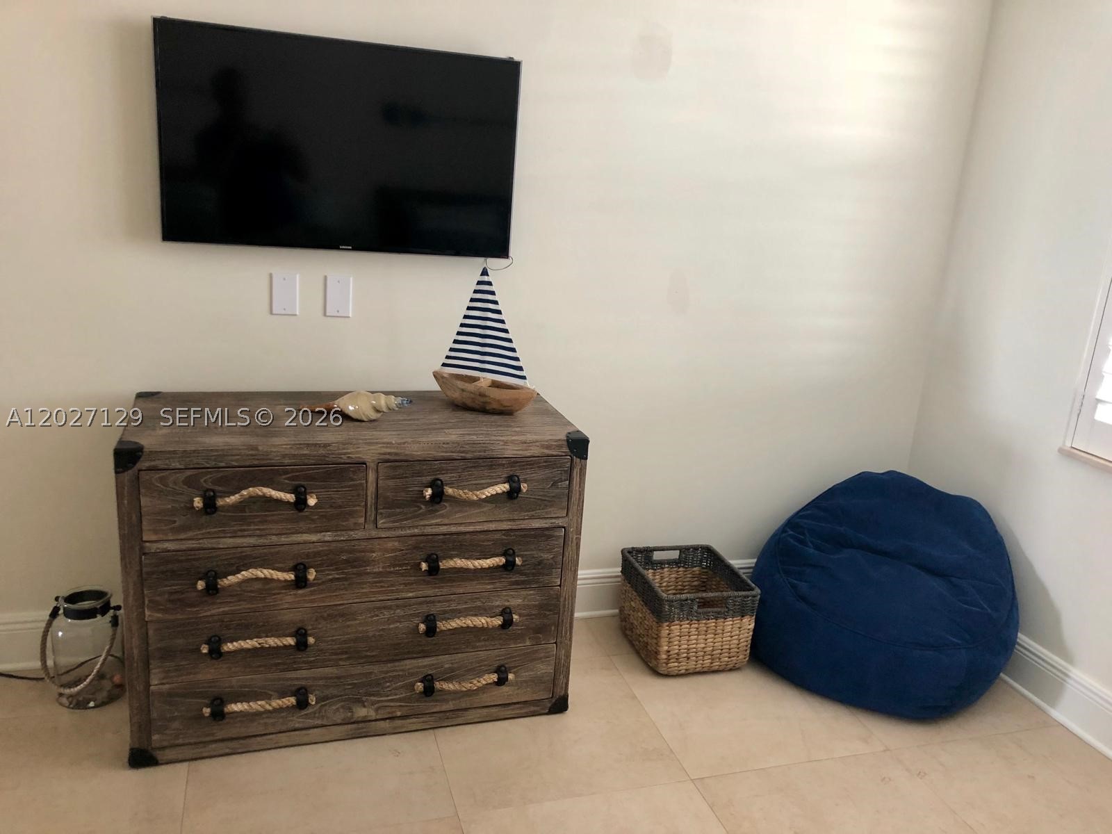 607 Ocean Dr 9k Property Photo 18