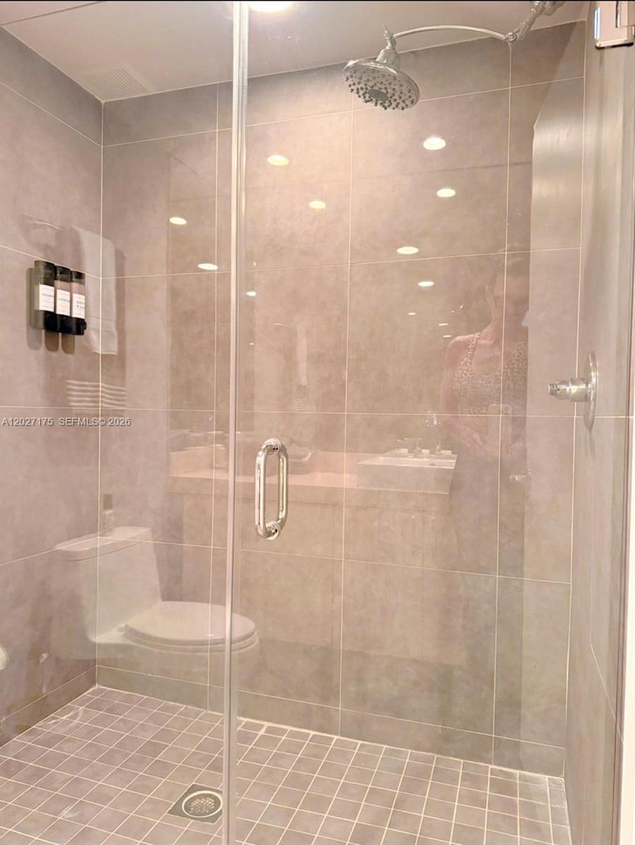 2135 Washington Ct 7 Property Photo 3
