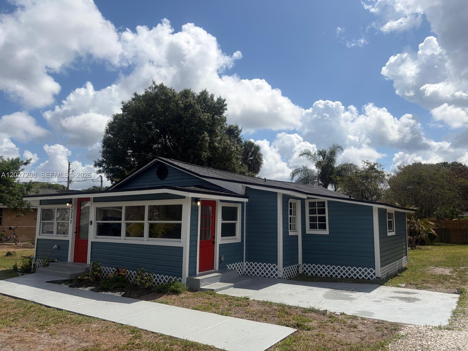 2331 Randall St