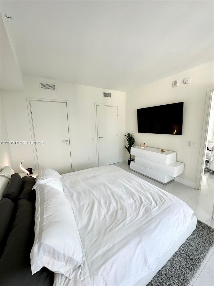 1300 Brickell Bay Dr 3101 Property Photo 8