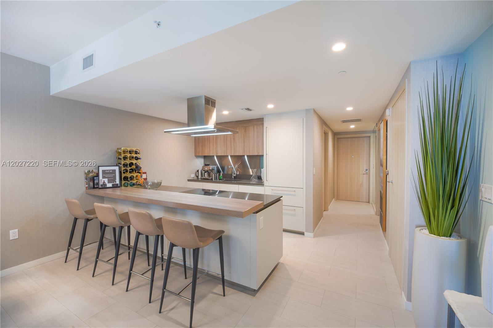 1000 Brickell Plz 3705 Property Photo 1