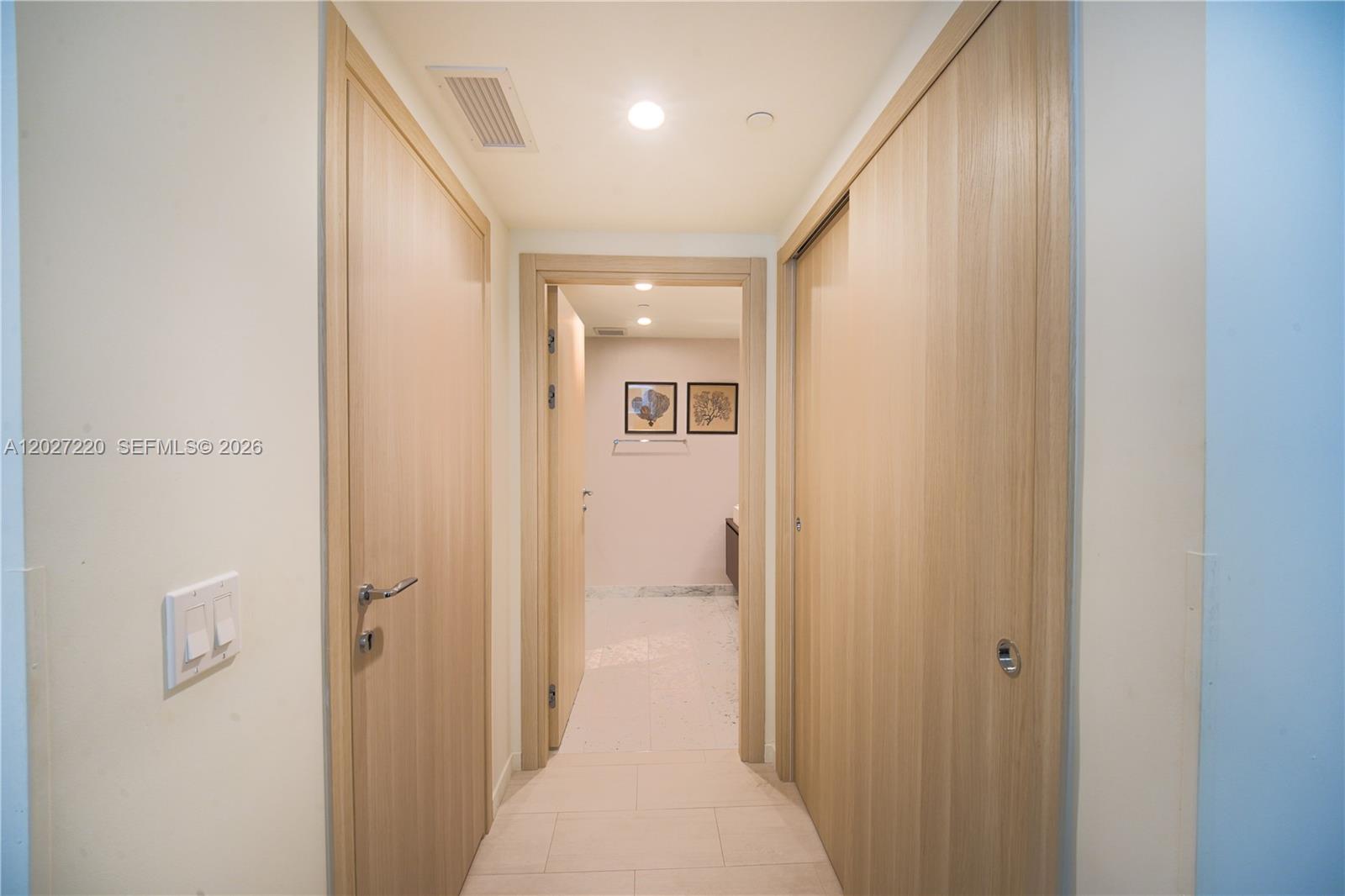 1000 Brickell Plz 3705 Property Photo 11