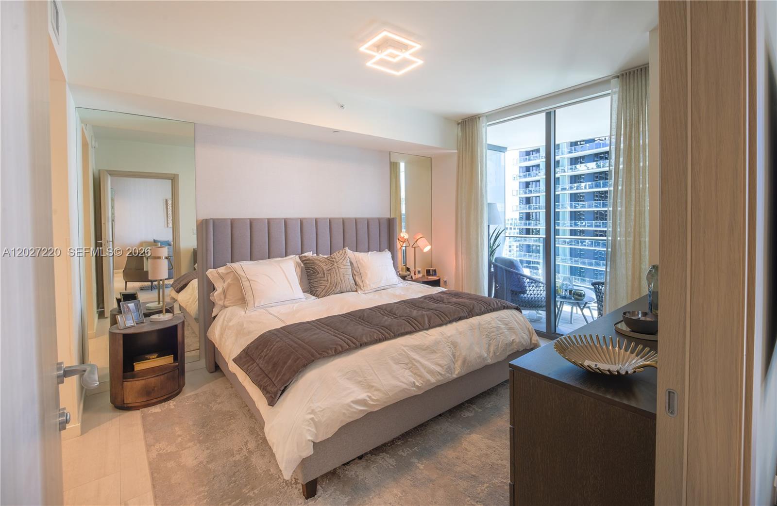 1000 Brickell Plz 3705 Property Photo 15