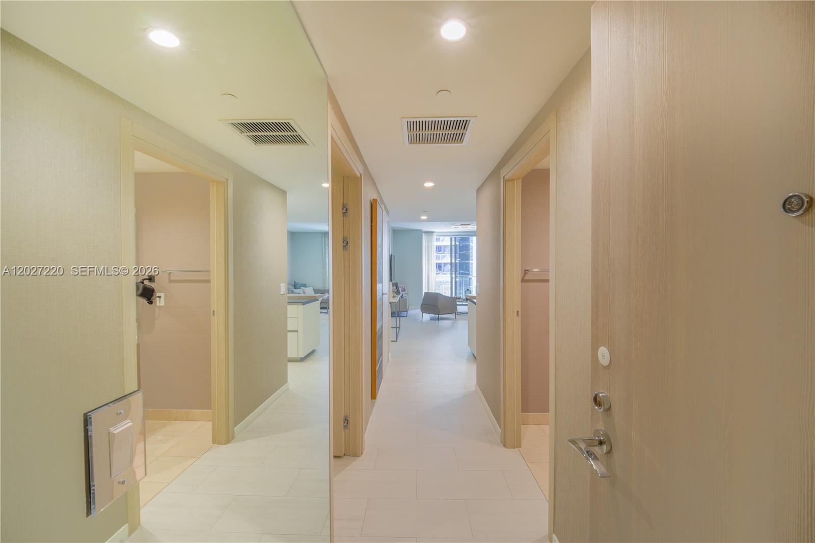 1000 Brickell Plz 3705 Property Photo 19
