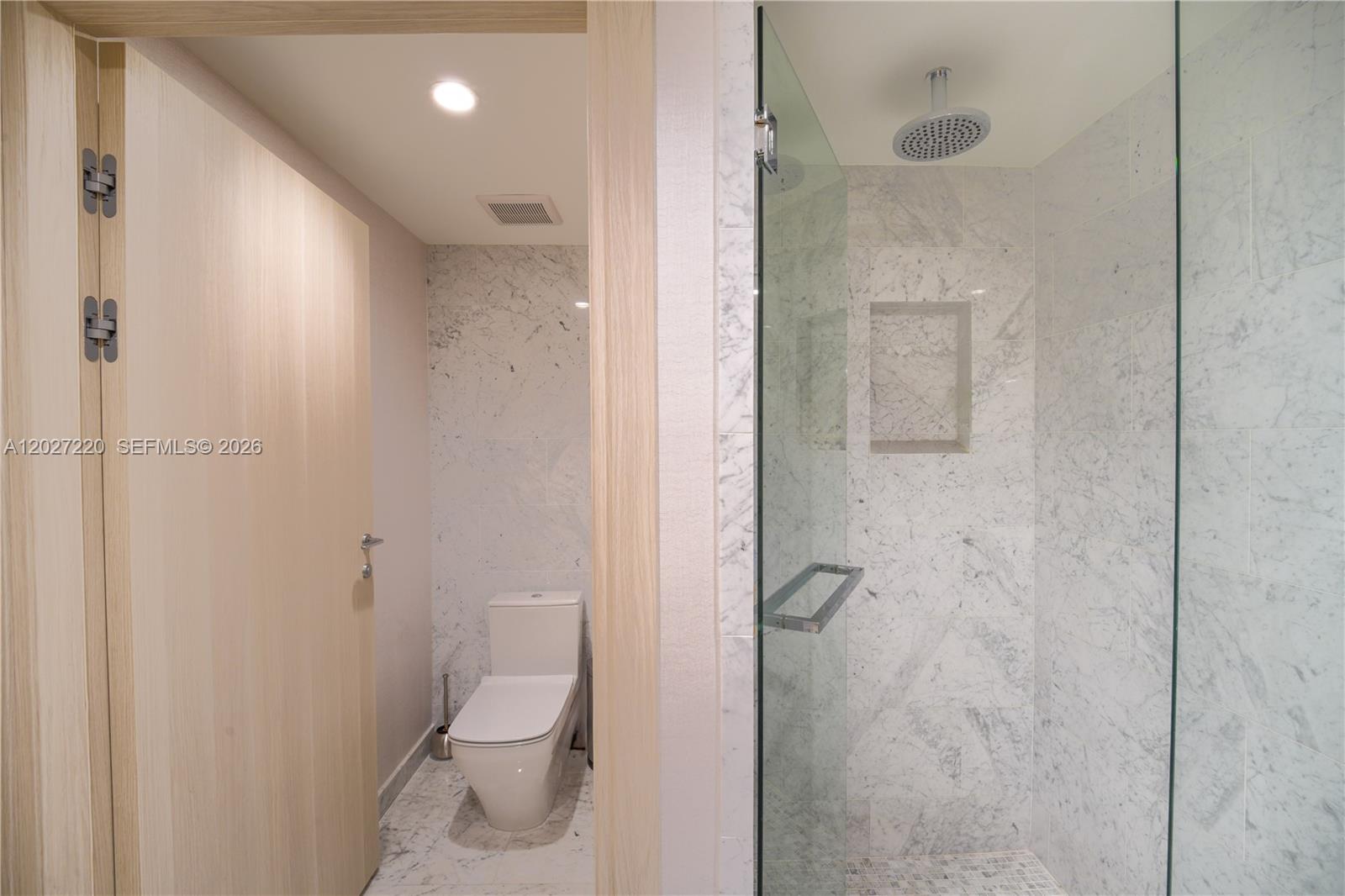 1000 Brickell Plz 3705 Property Photo 22