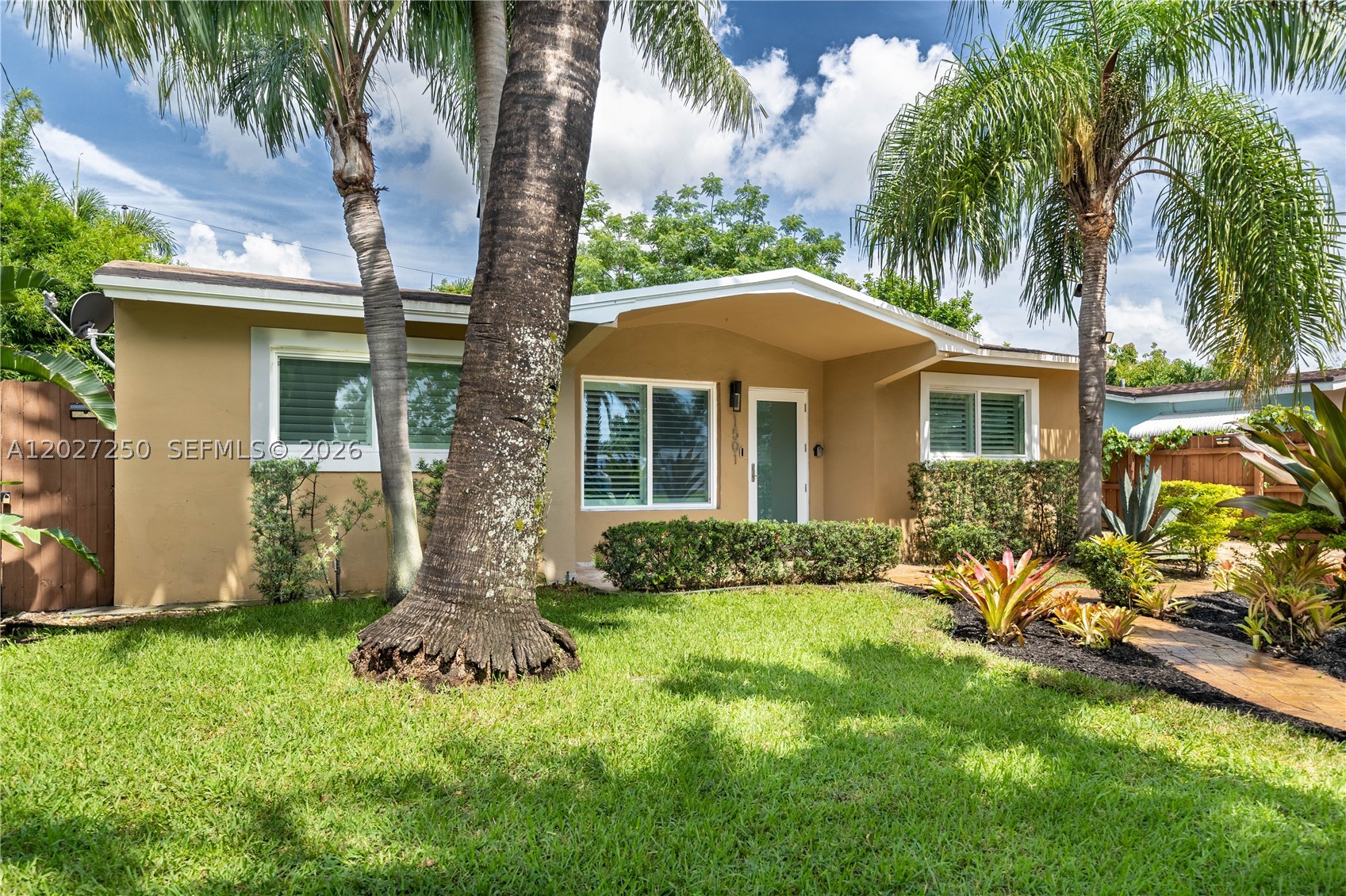 1501 SW 35th Ter