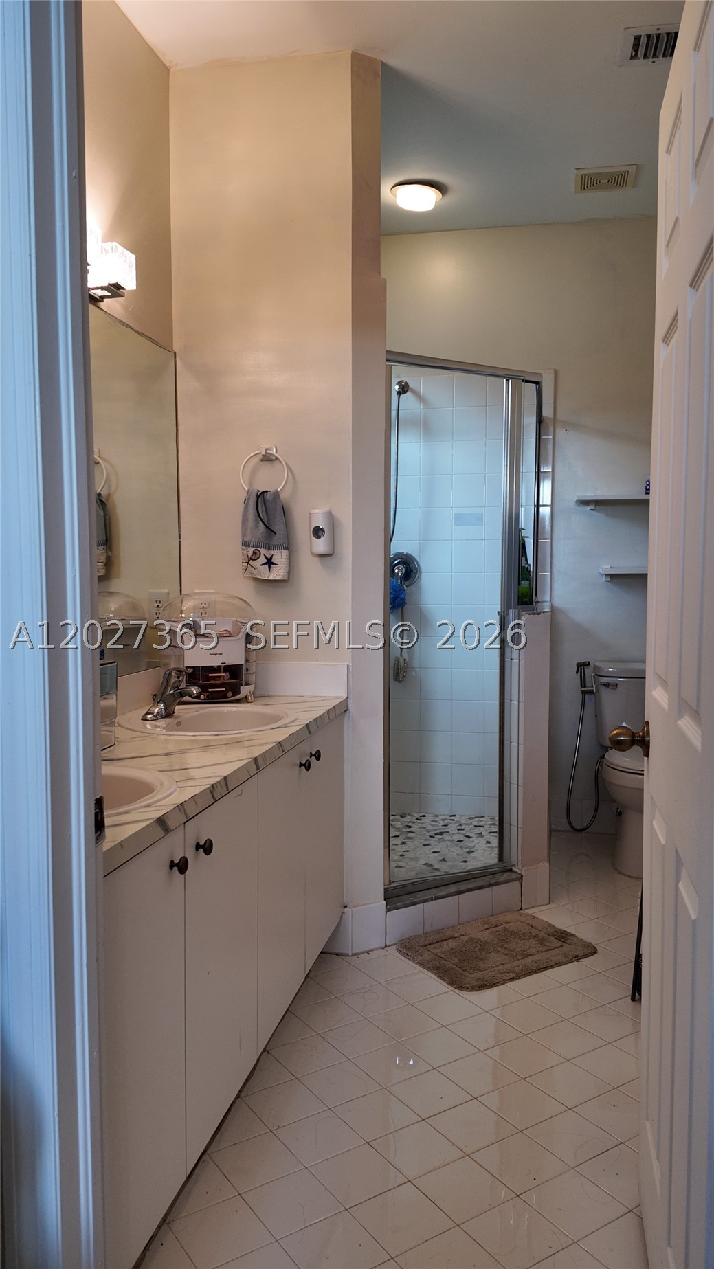 963 Ne 42nd Ave 963 Property Photo 17