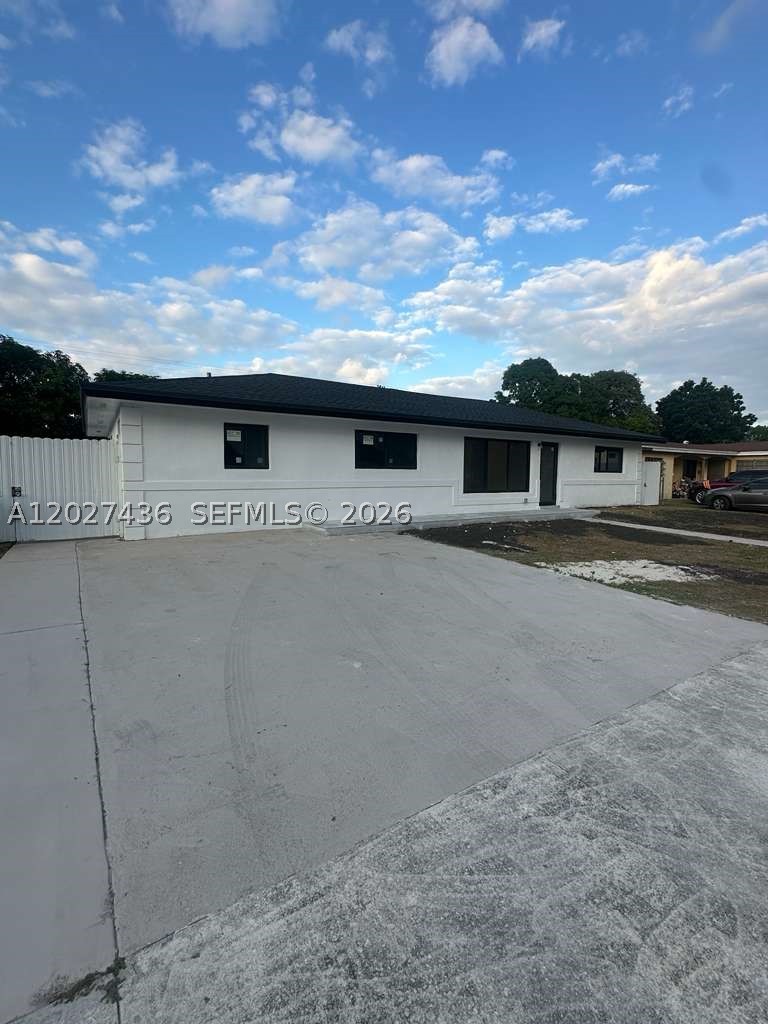 2041 Nw 190th Ter Property Photo 1