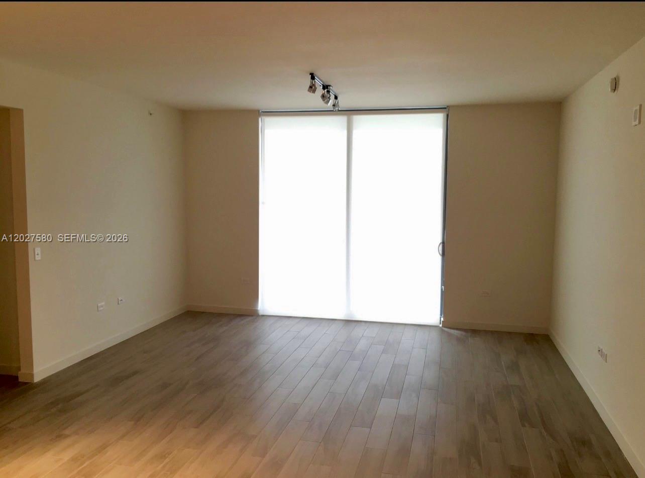 999 Sw 1st Ave 2005 Property Photo 8