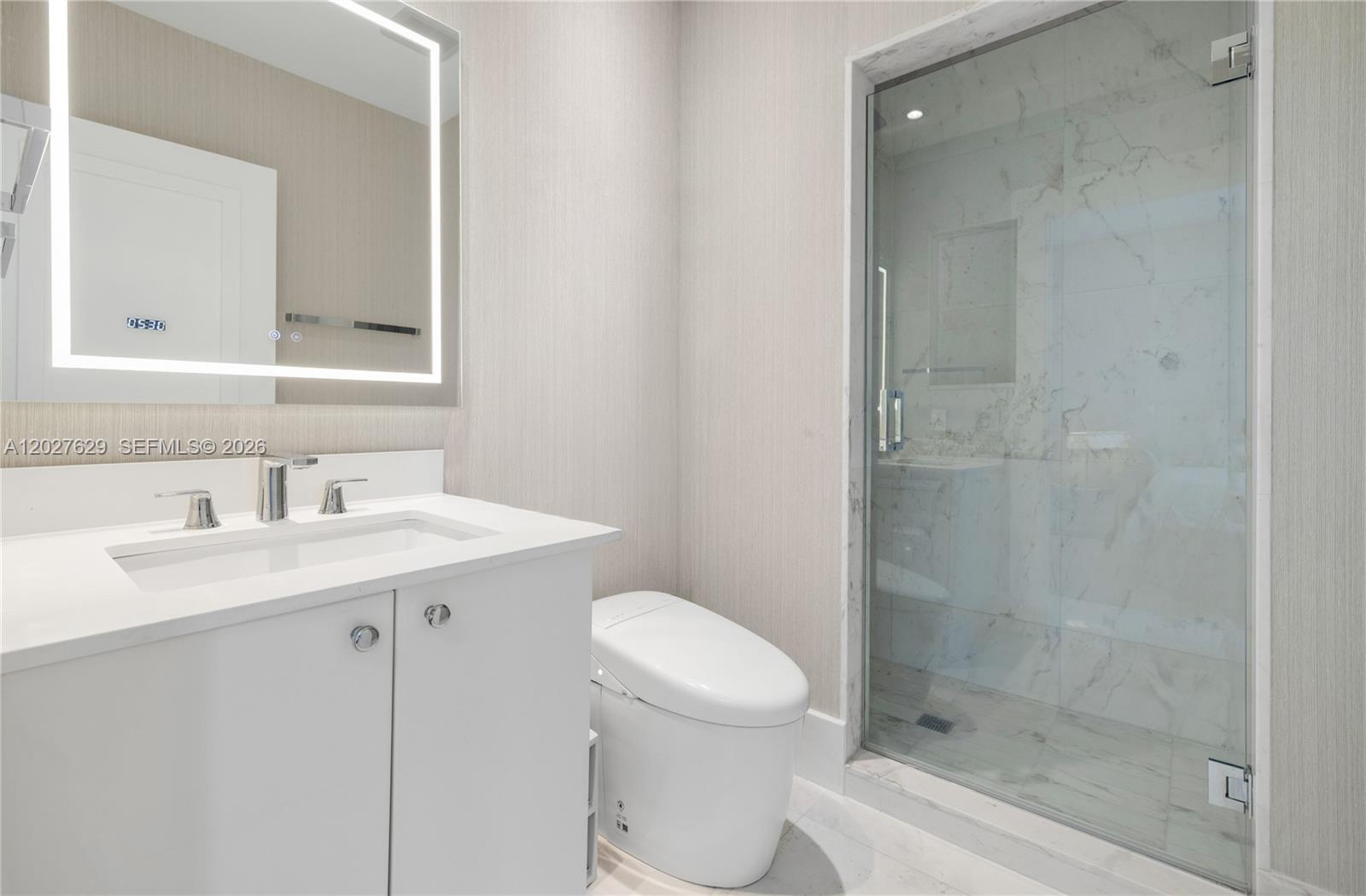 799 Crandon Blvd Ph-8 Property Photo 17