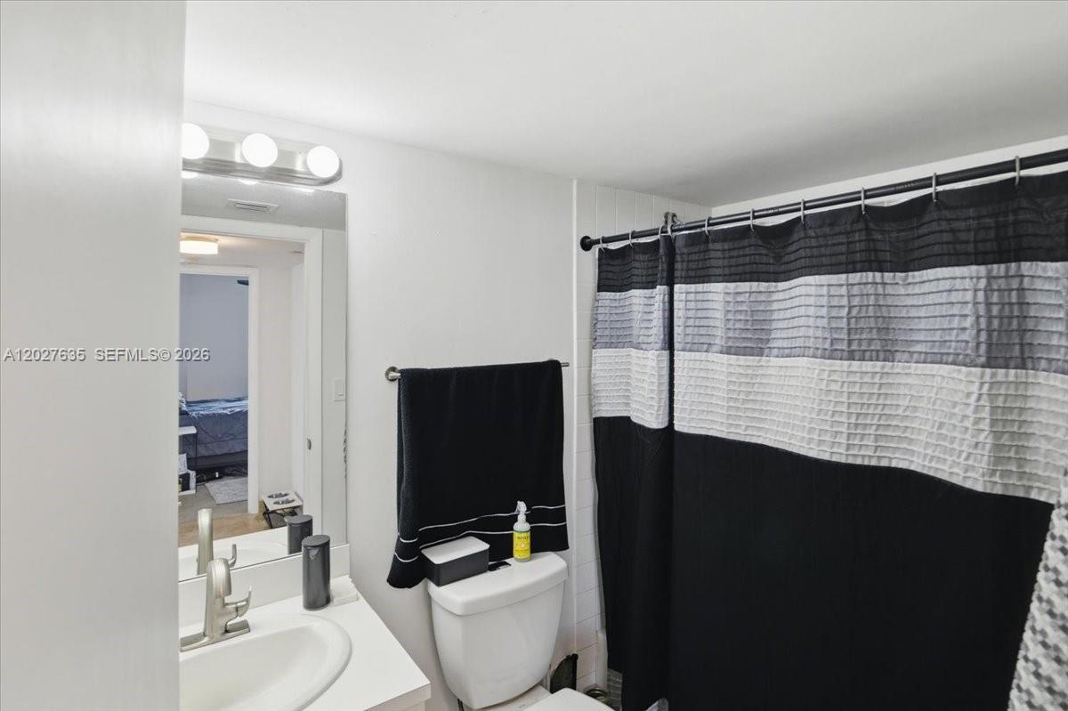 8911 Collins Ave 601 Property Photo 23