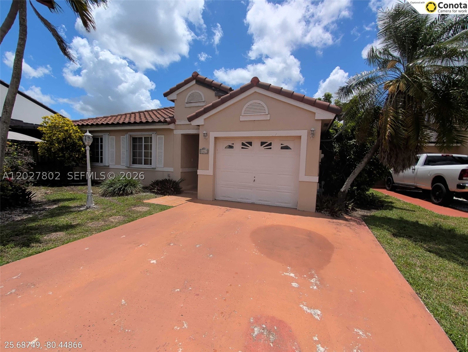8462 SW 158th Ct Property Photo 1