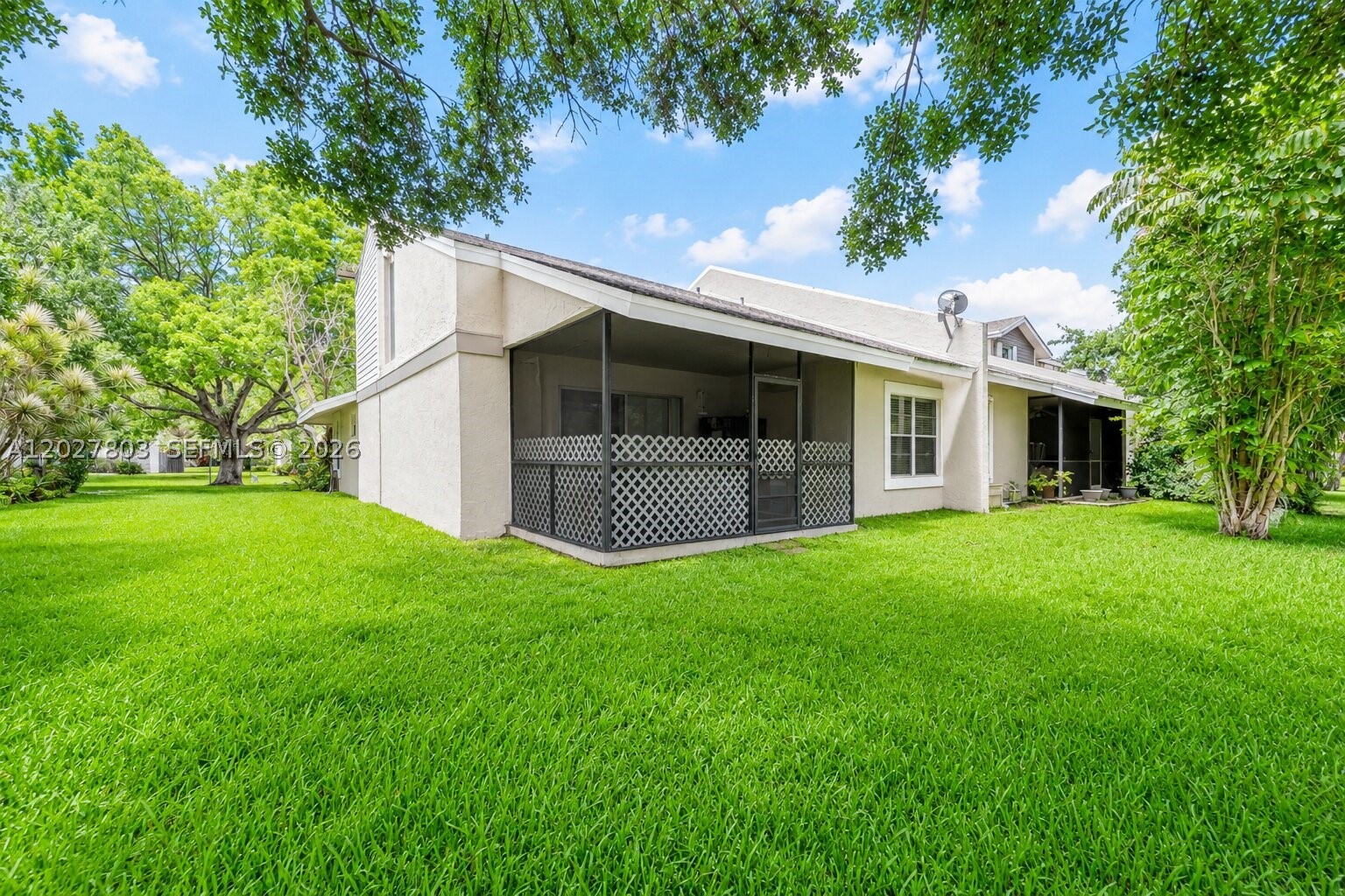 15723 Woodgate Pl E Property Photo 5