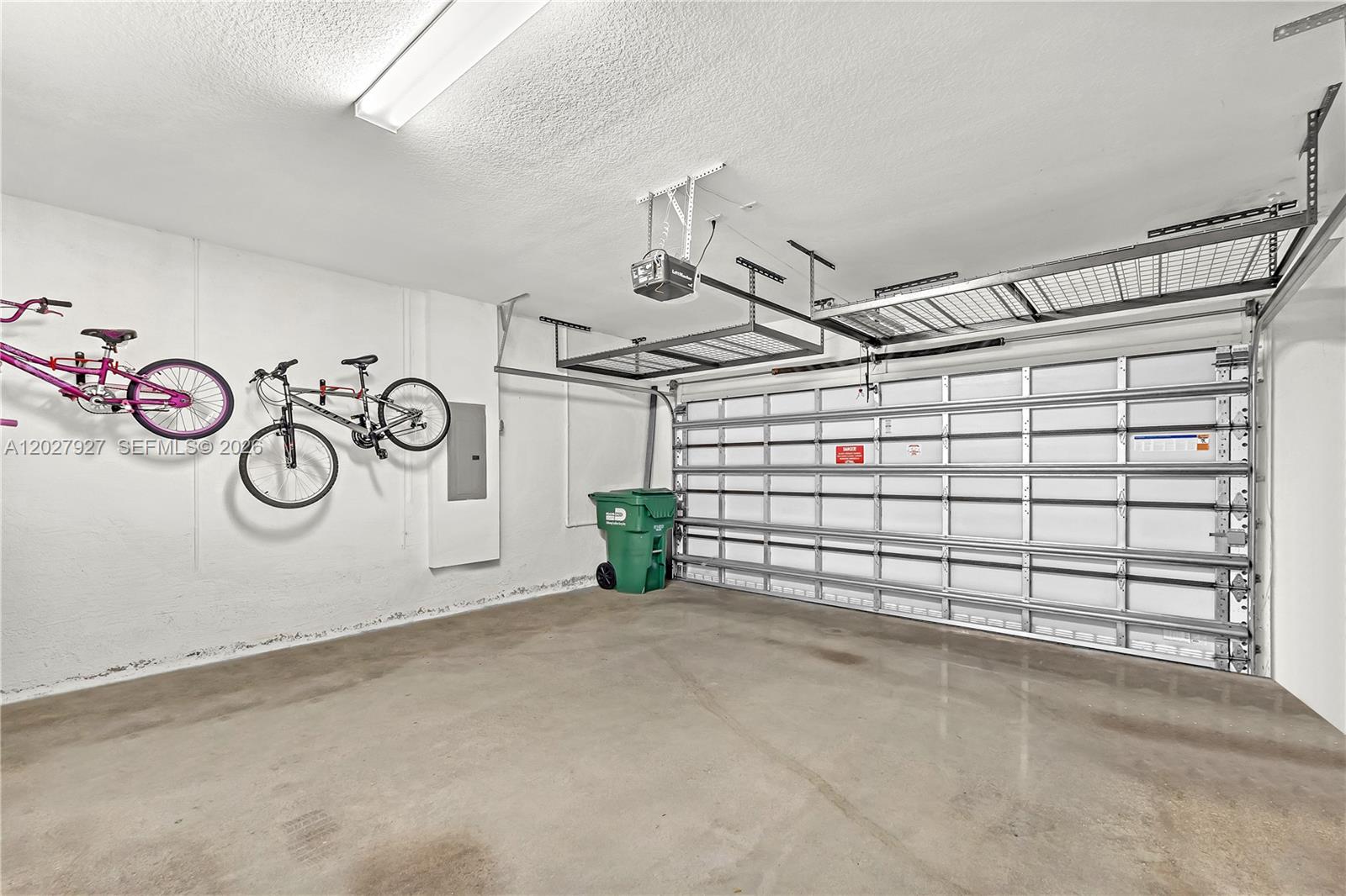 10250 Nw 76th Ter Property Photo 37