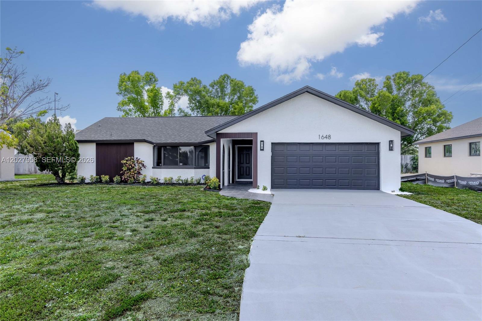 1648 Coral Point Dr Property Photo 1