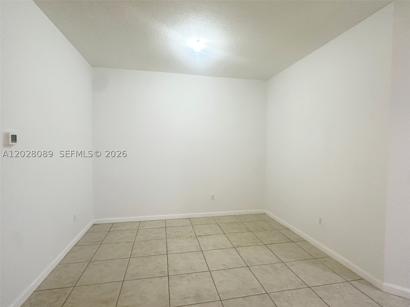 662 Ne 21st Ter Property Photo 4