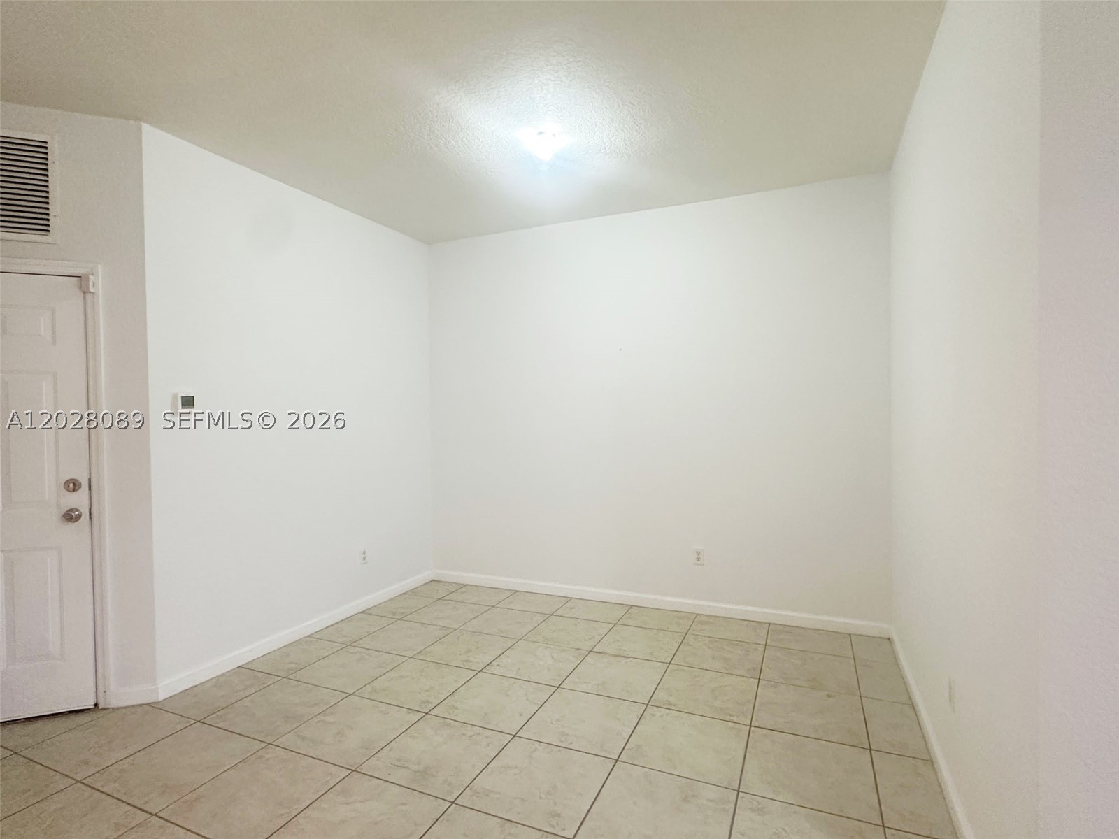 662 Ne 21st Ter Property Photo 8