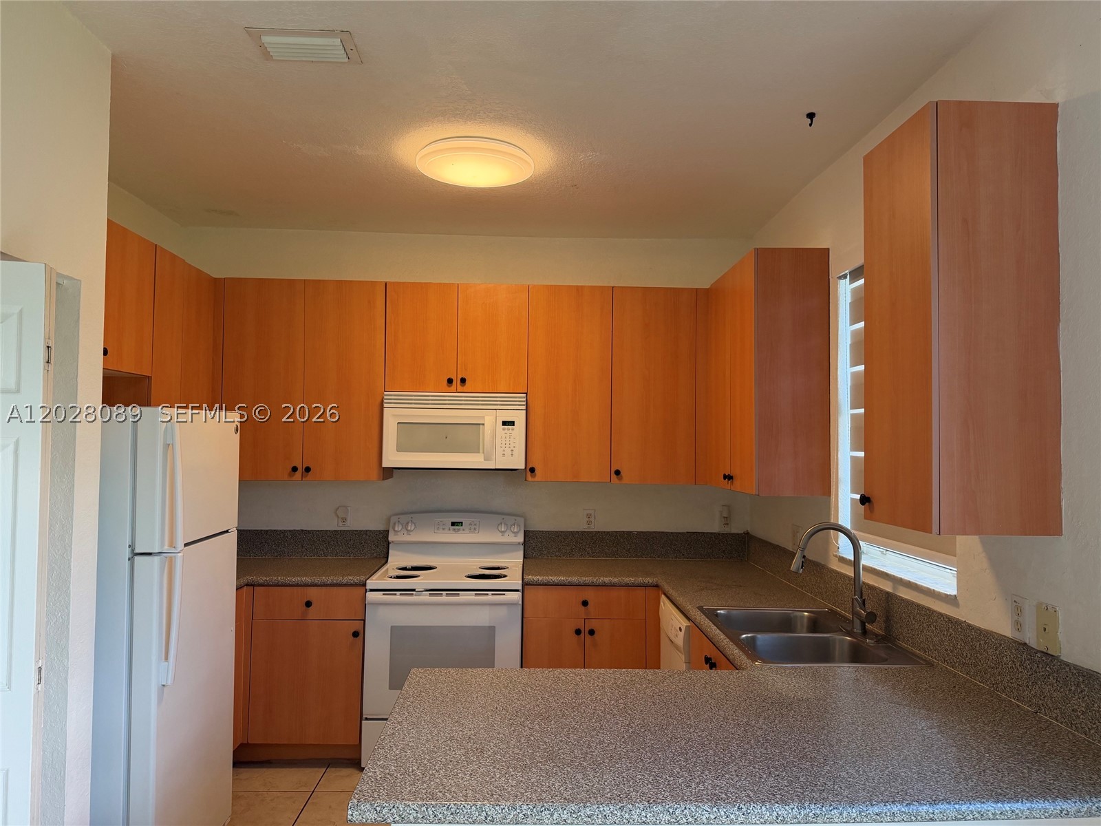 662 Ne 21st Ter Property Photo 14