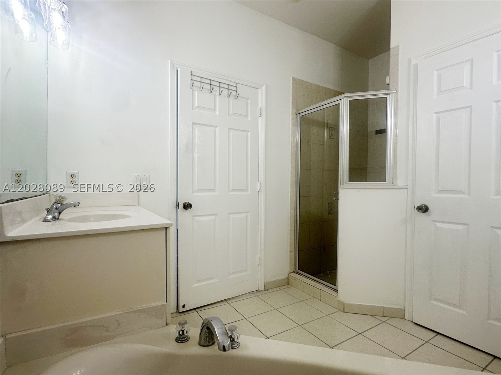 662 Ne 21st Ter Property Photo 17