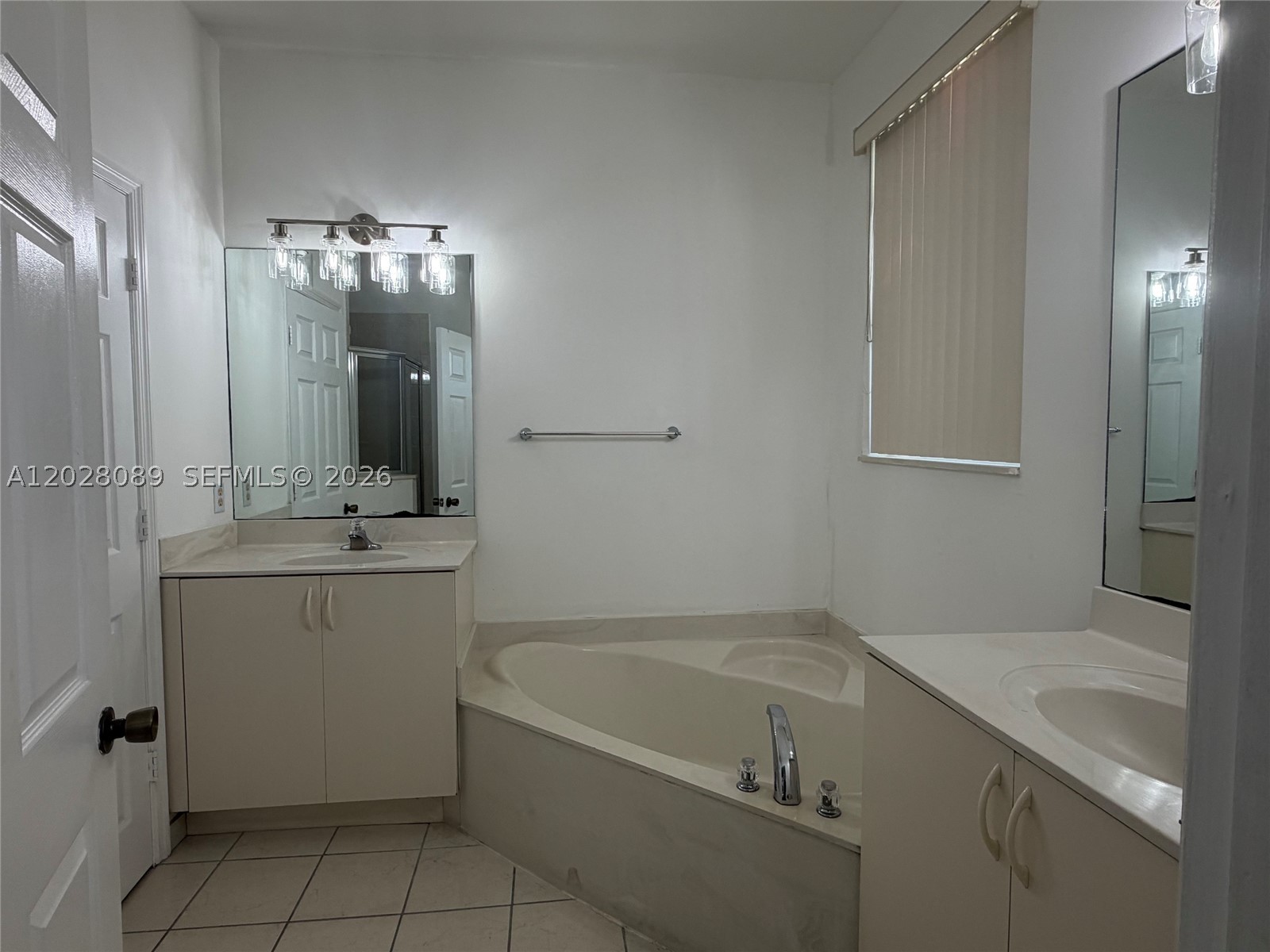 662 Ne 21st Ter Property Photo 24