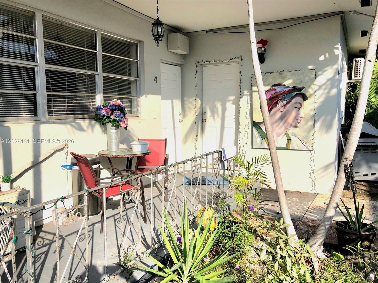 7135 Rue Granville 4 Property Photo 1