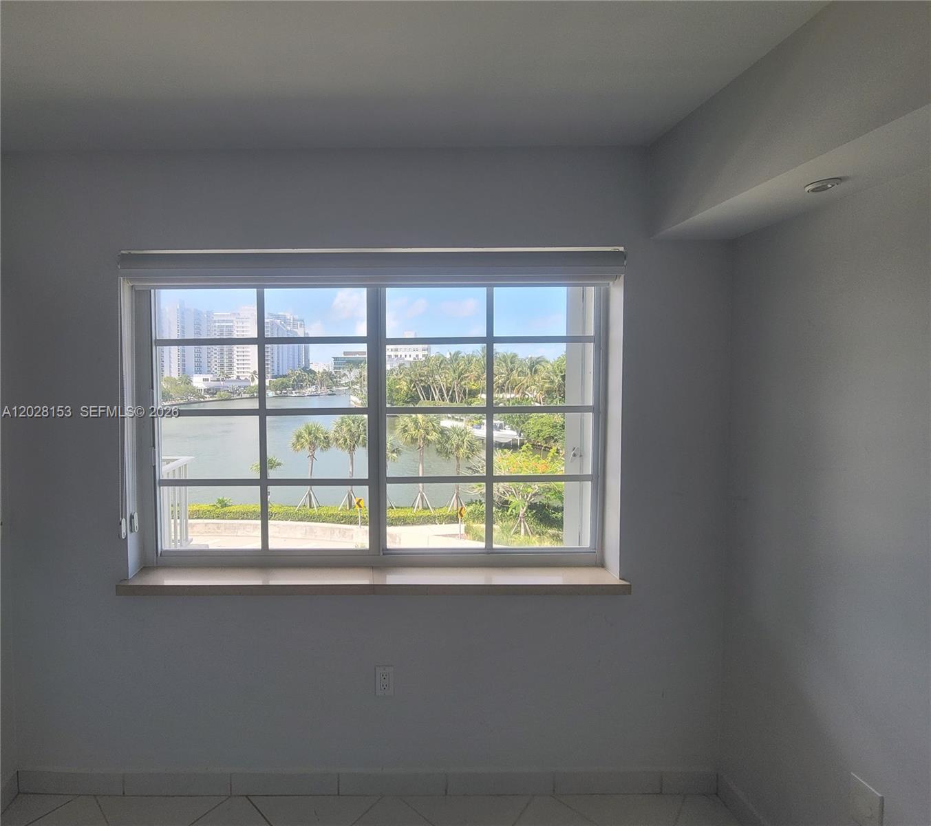 2600 Collins Ave 411 Property Photo 6