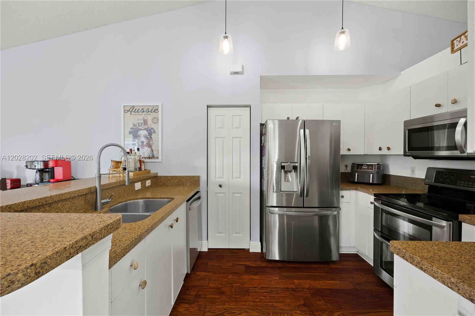1413 Majesty Ter Property Photo 20