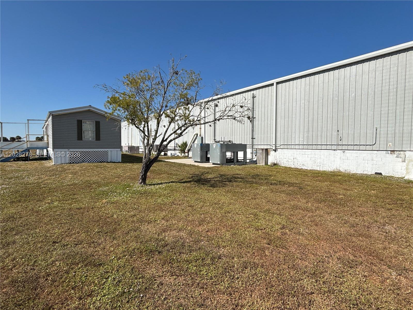 15877 E Sr 80 Property Photo 13