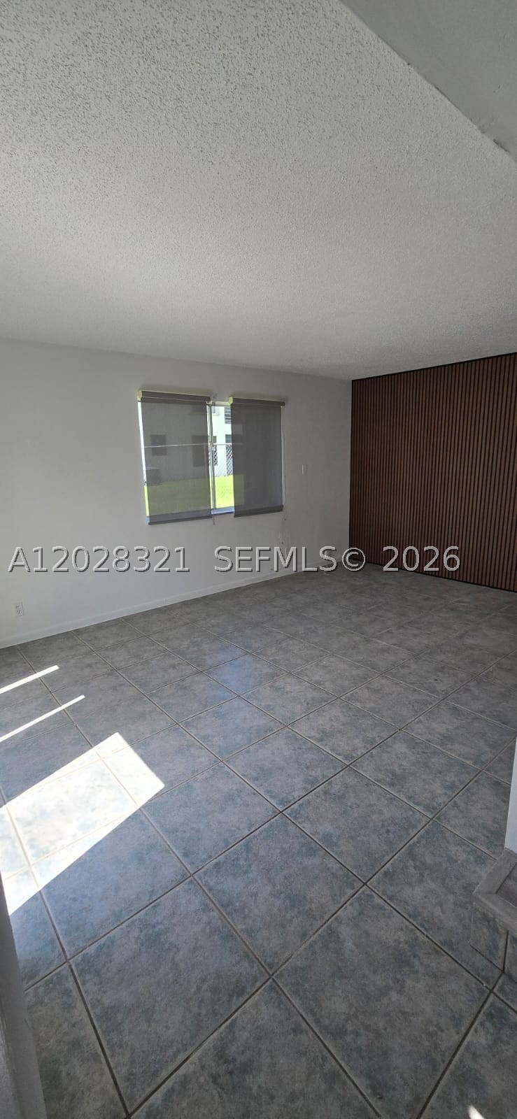 2120 Sherwood Forest Blvd 30 Property Photo 2