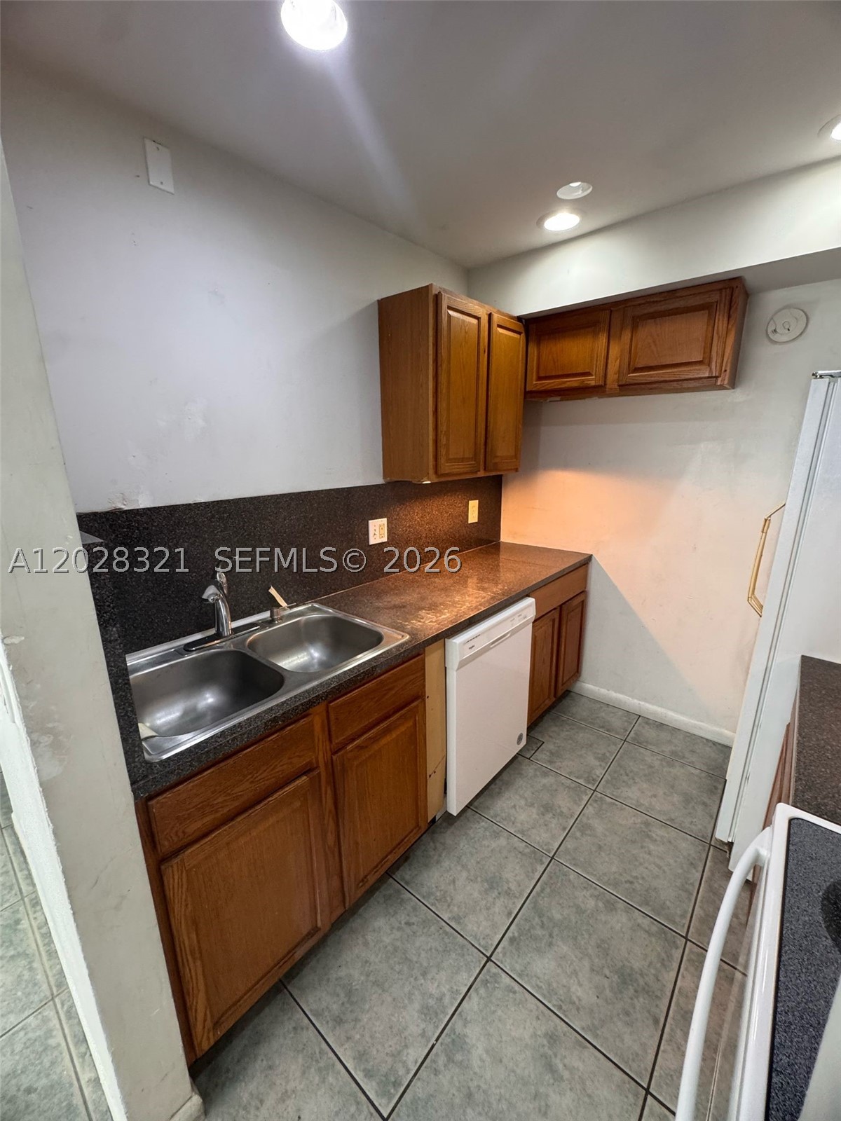 2120 Sherwood Forest Blvd 30 Property Photo 7