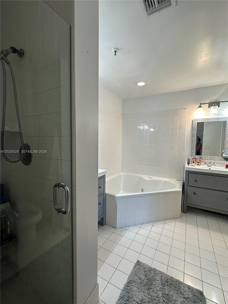 9755 Nw 52nd St 219 Property Photo 13