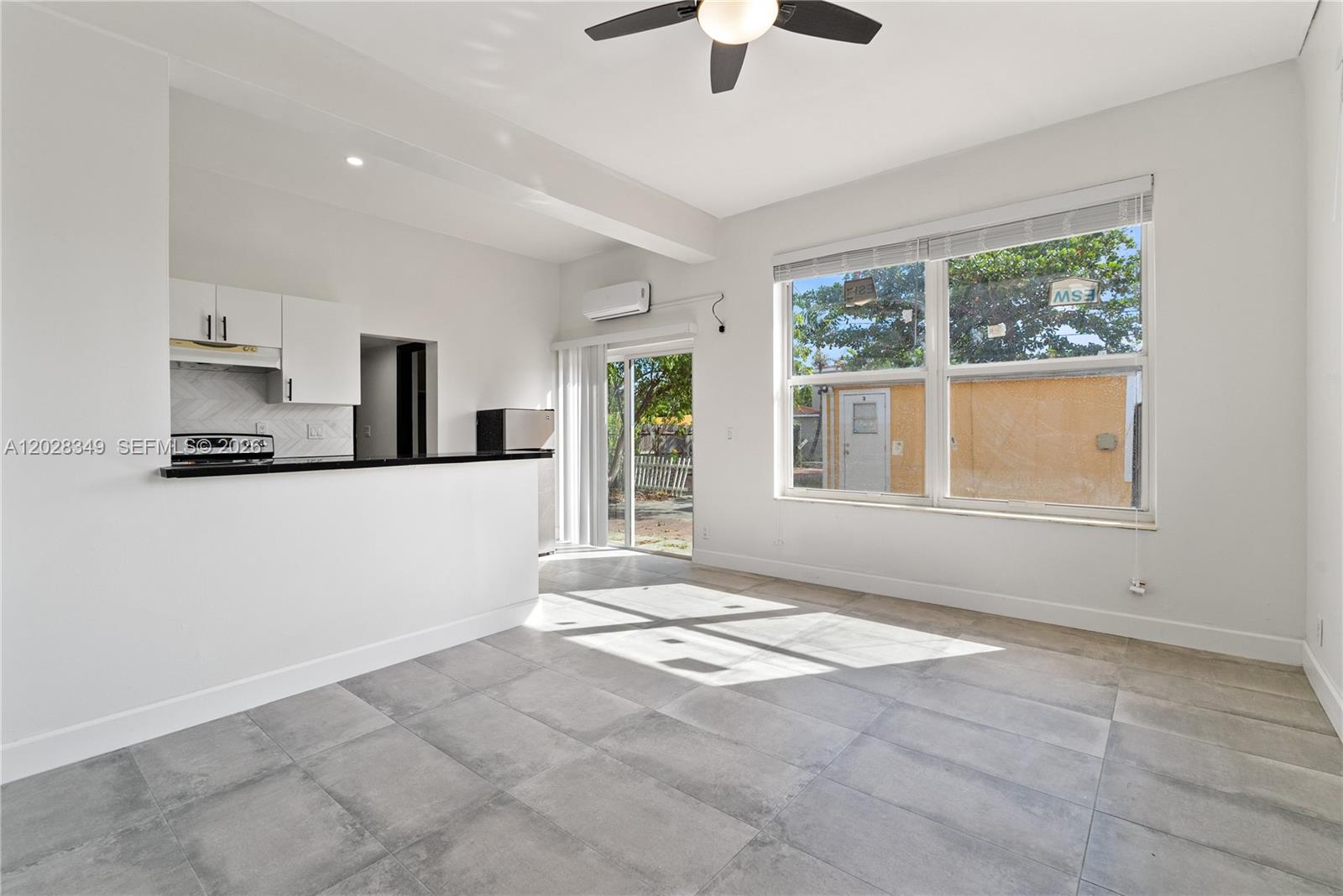 2204 Mckinley St 2 Property Photo 2