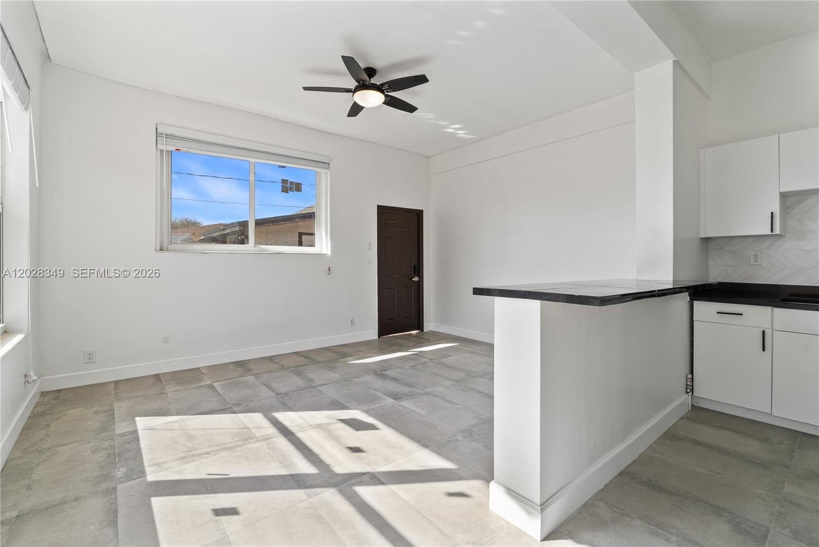 2204 Mckinley St 2 Property Photo 3