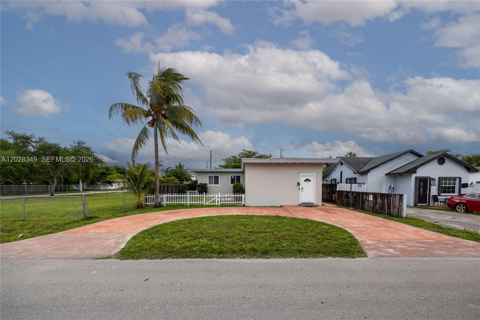 2204 Mckinley St 2 Property Photo 7