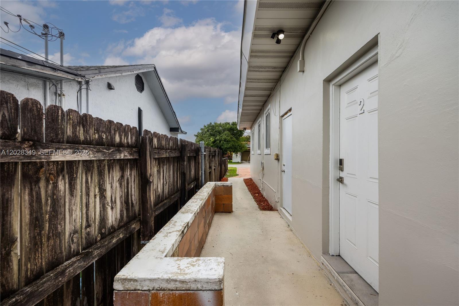 2204 Mckinley St 2 Property Photo 11
