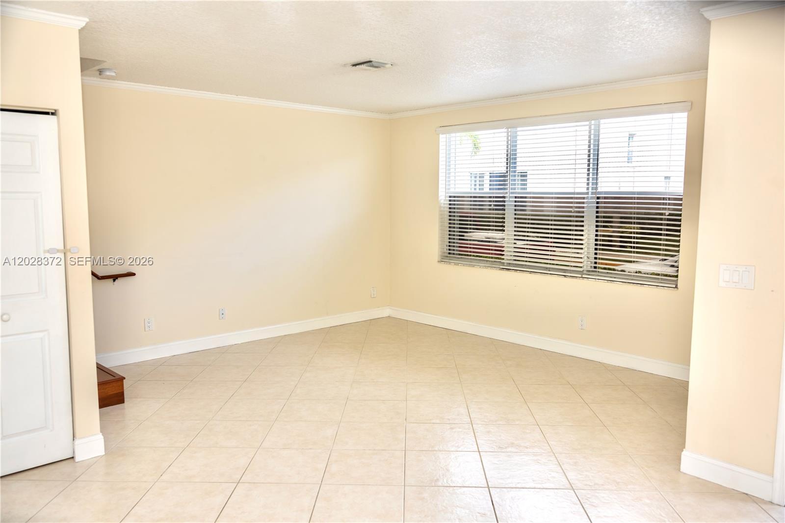 10560 Nw 57th Ct Property Photo 3