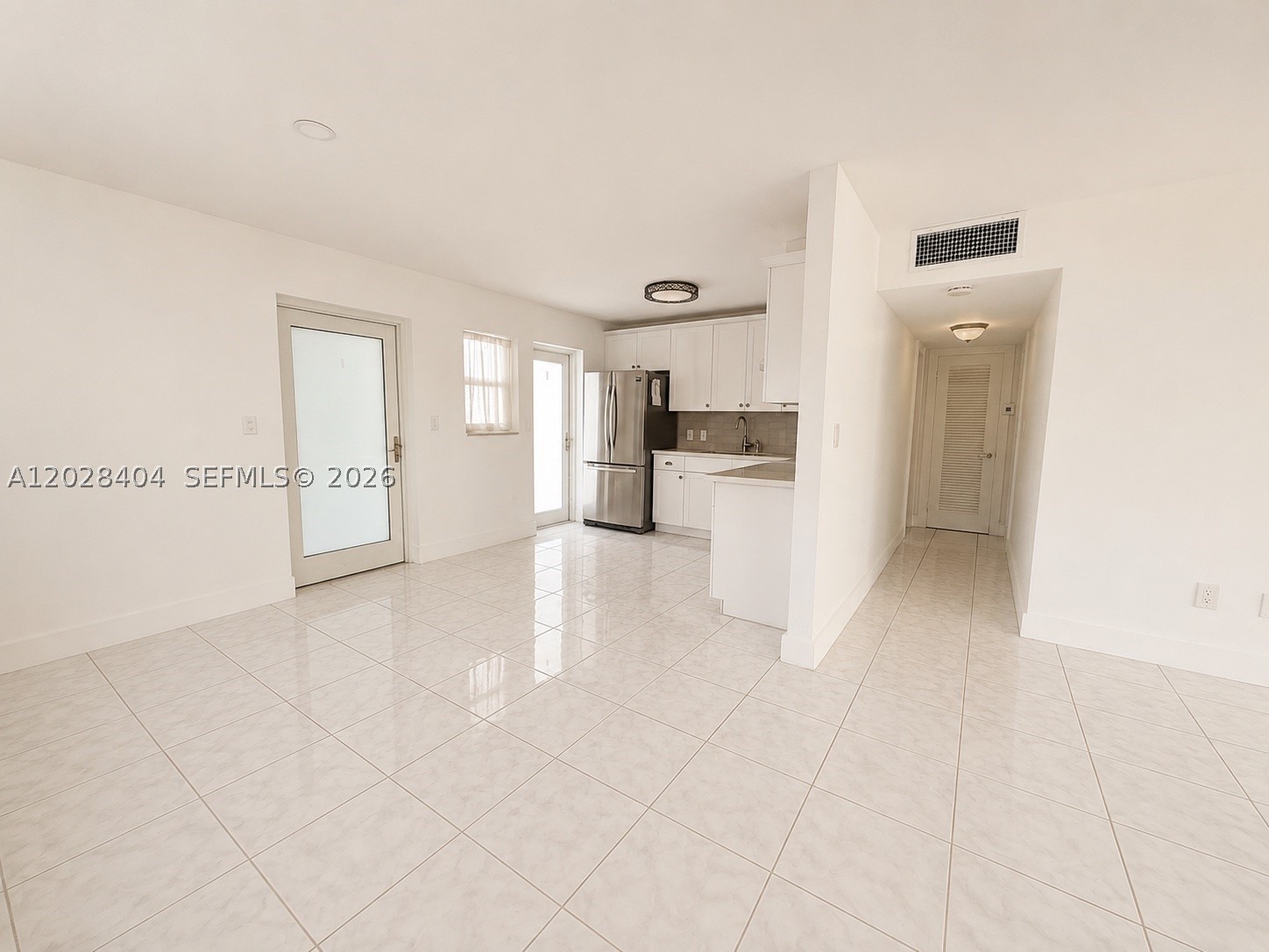1400 Lincoln Rd 301 Property Photo 4