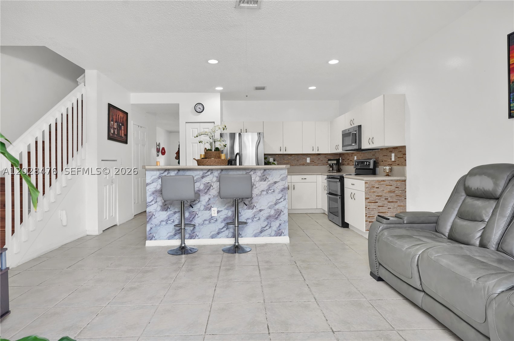 A12028476 Property Photo 4