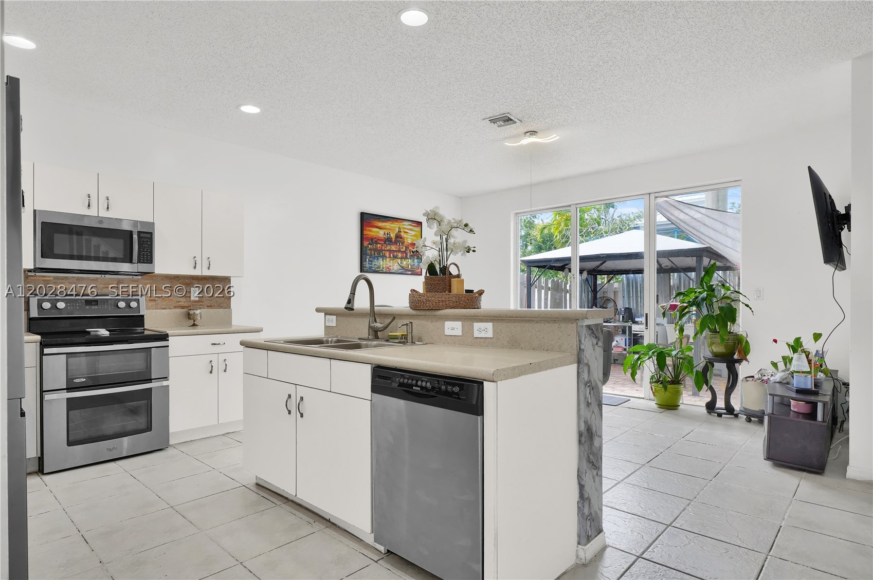A12028476 Property Photo 22