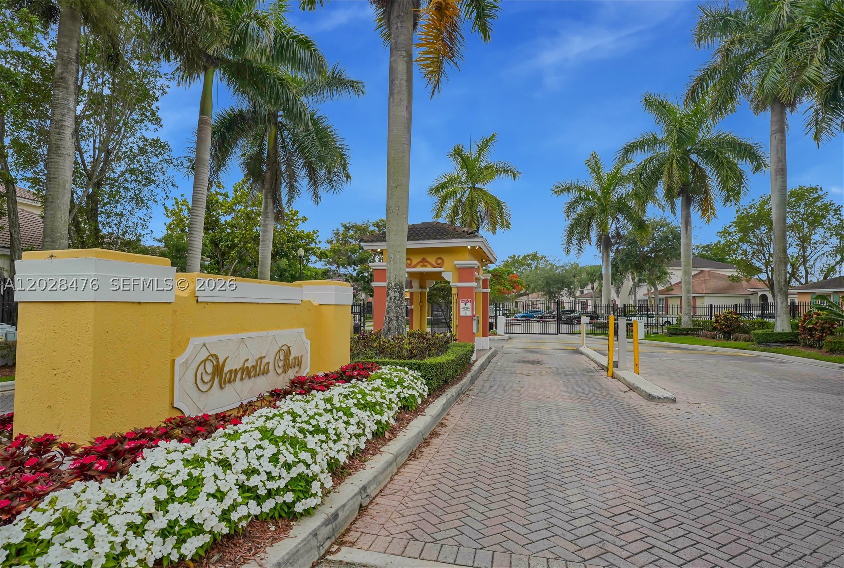 A12028476 Property Photo 32