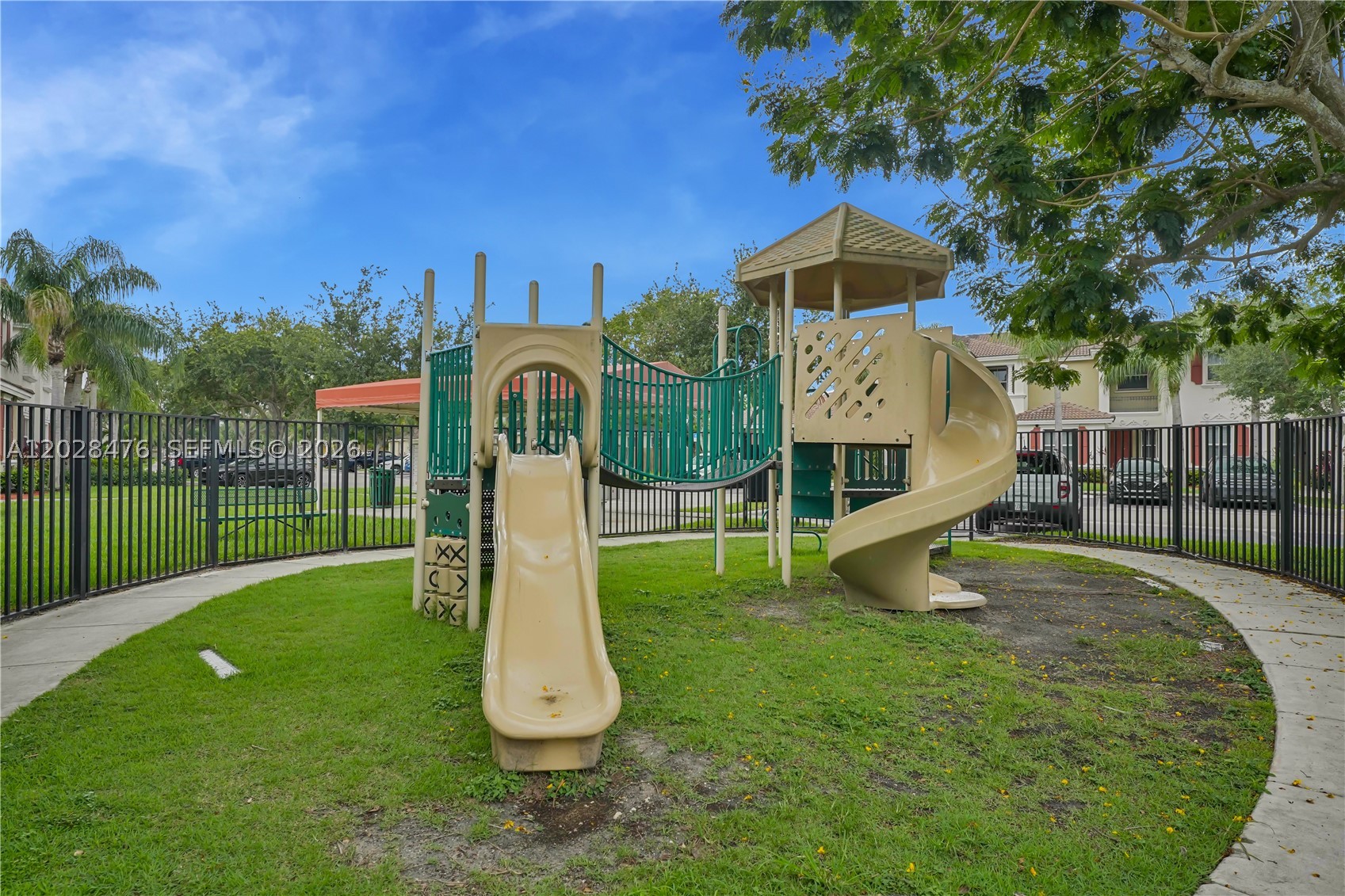 A12028476 Property Photo 33